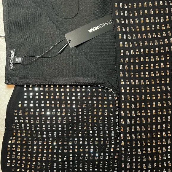 Fashion Nova Black and Silver Embellished Bodycon Dress |1X | nwt - Picture 5 of 7